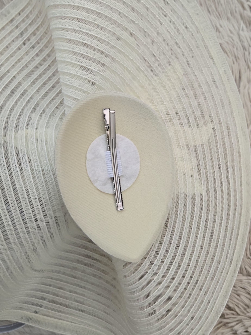 Ivory Wide-Brim Floral Fascinator Hat #1283 - Picture 5 of 8